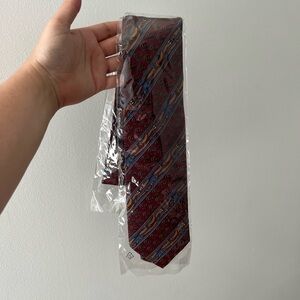 Linea Uomo silk tie
